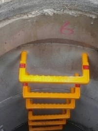 시공용 맨홀 사다리